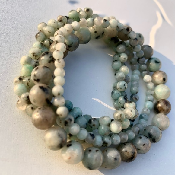Natural Pale Green Kiwi Jasper Smooth Round Gemstone Bead Bracelet Stack - Picture 11 of 11